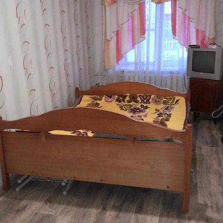 Two-Bedroom Apartment Pokrovskaya, 48 Izyum 外观 照片